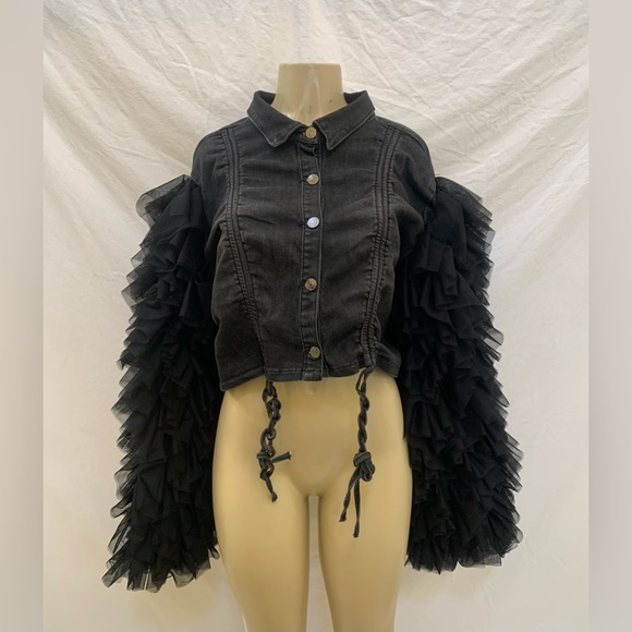 NWOT Azalea Wang Size 1X Black Highway To Hell Ruffle Arm Cropped Denim Jacket - Picture 5 of 11